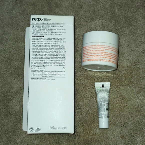 Skincare Lot - Picture 2 of 2